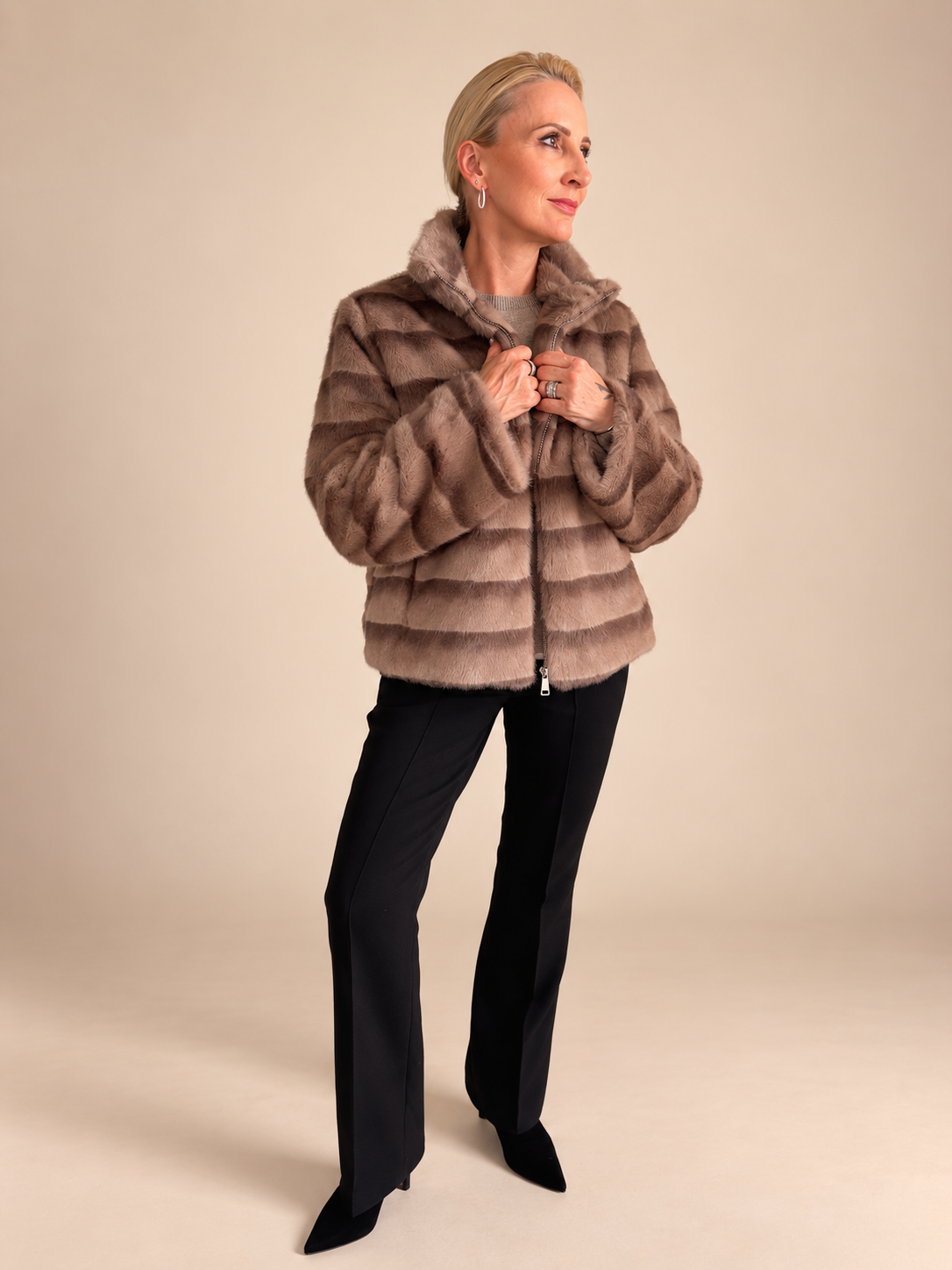 Kunstfelle Jacke gestreift mit Stehkragen