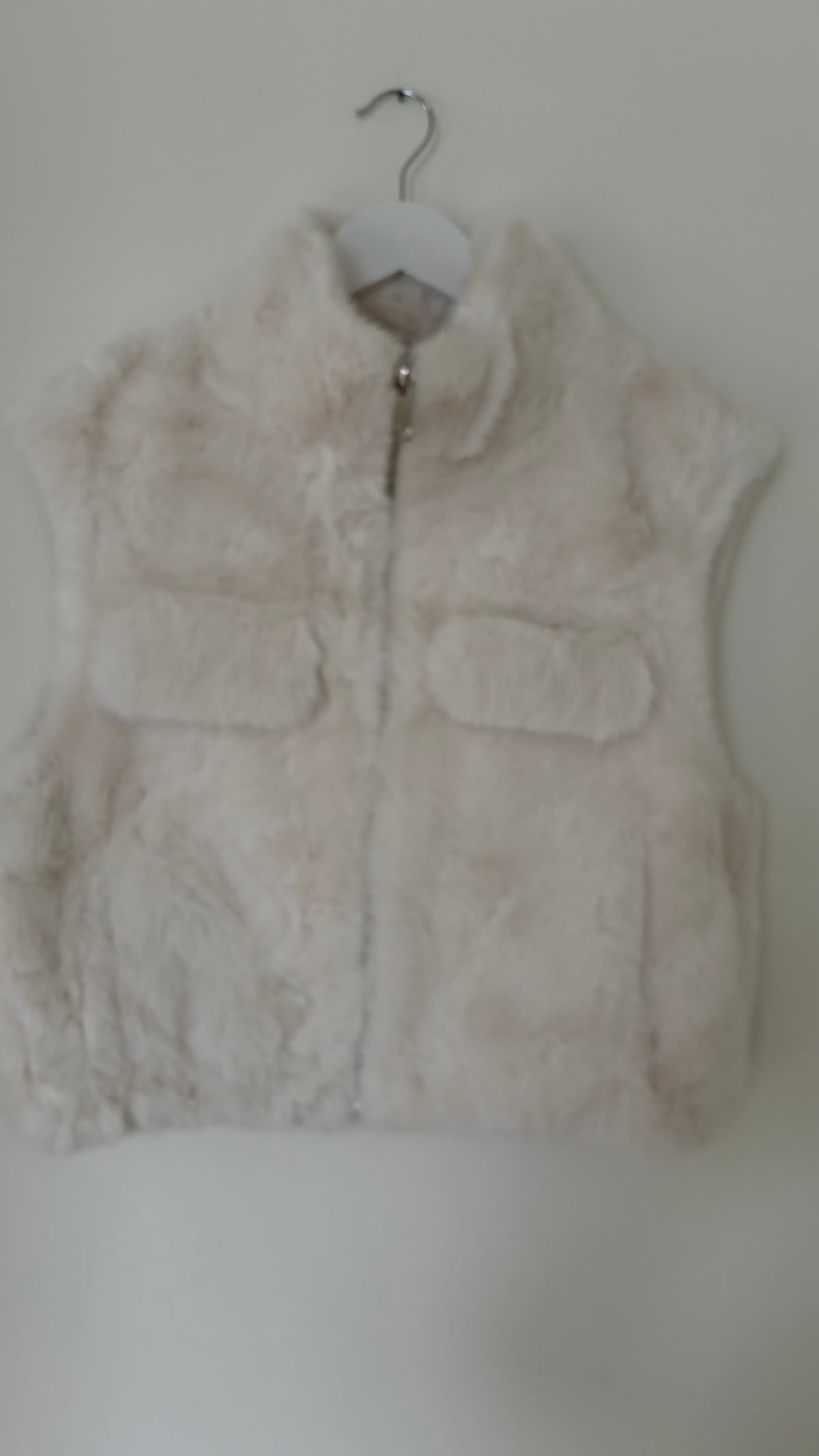 Kunstfell Gilet mit Brusttasche und Reisverschluss