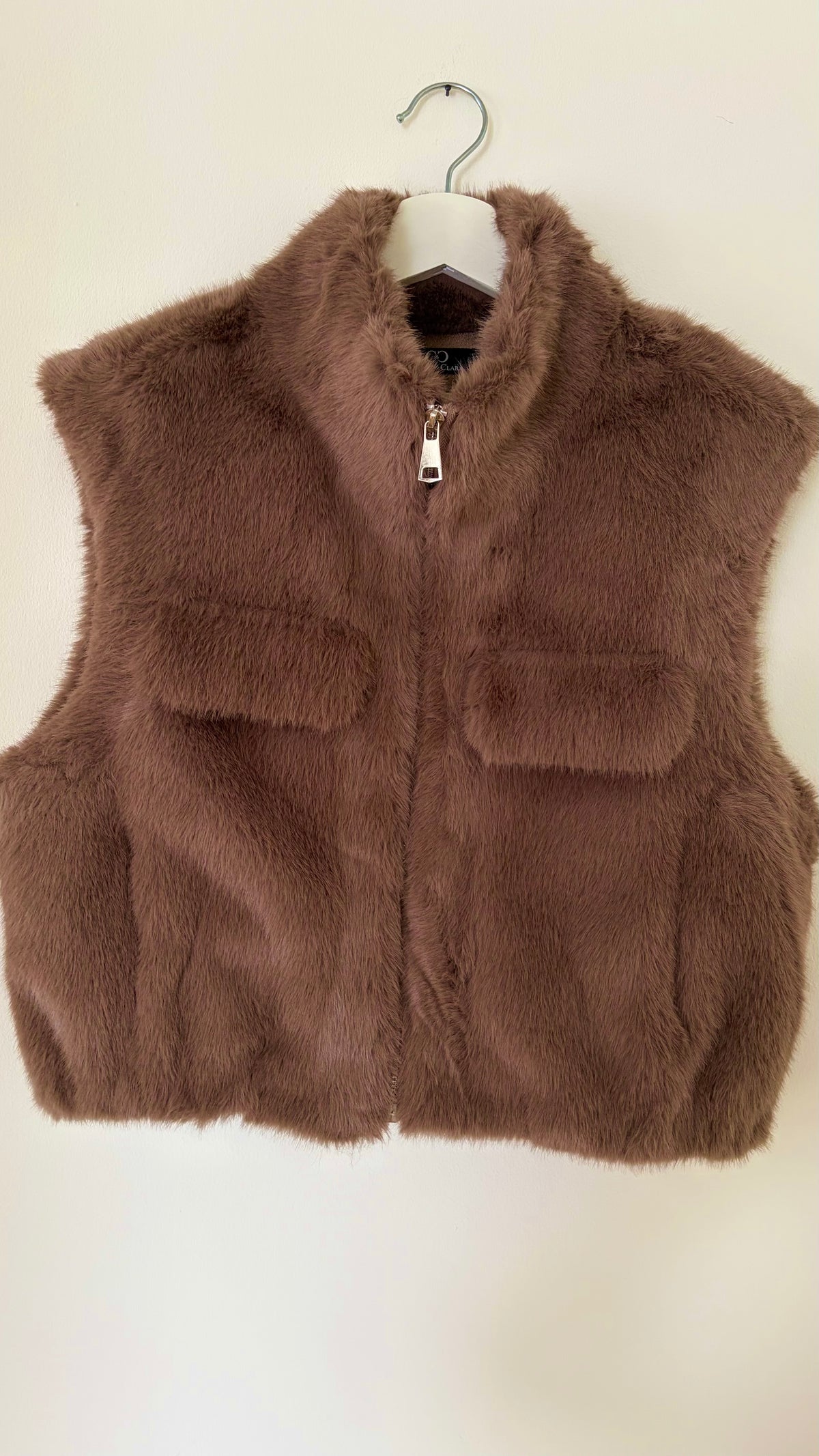 Kunstfell Gilet mit Brusttasche und Reisverschluss