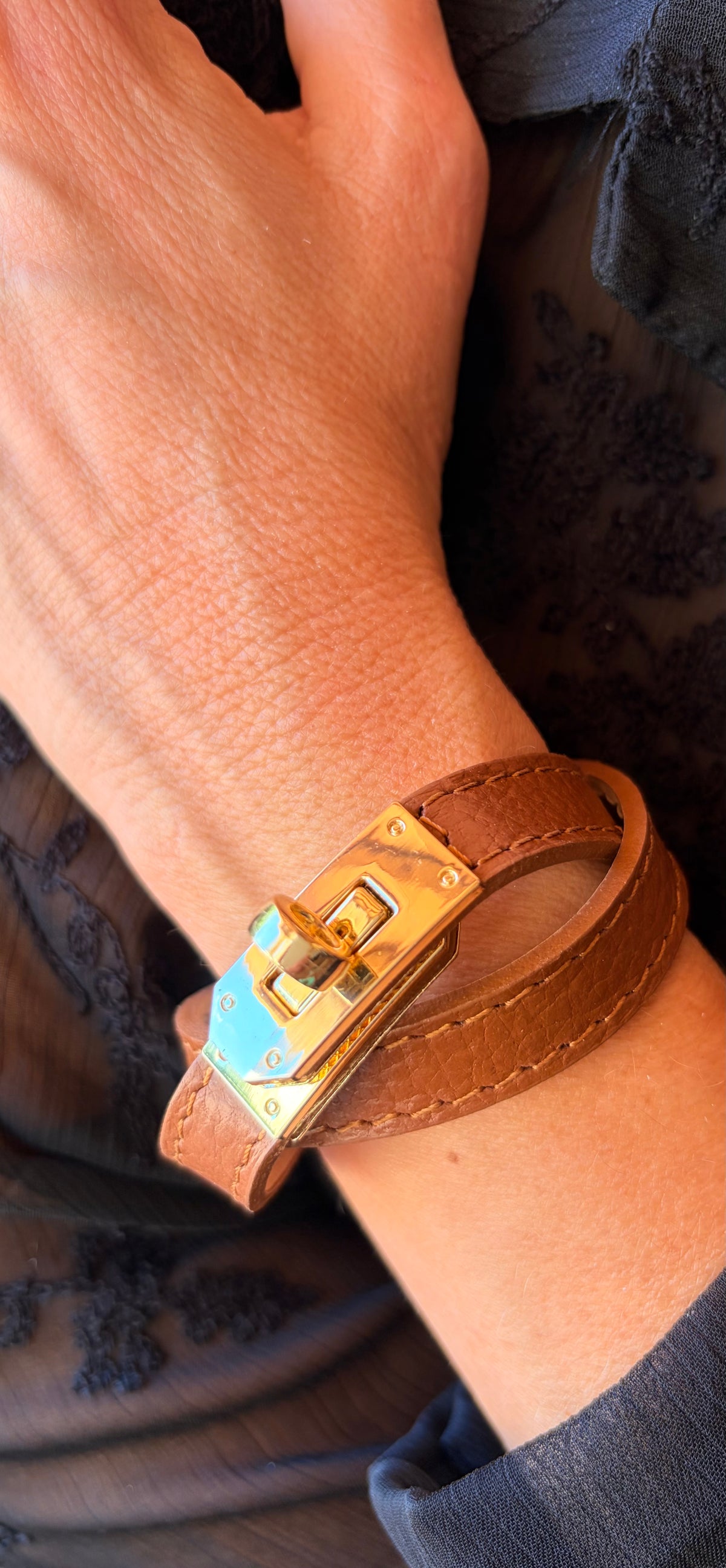 Echtlederarmband mit goldenem Verschluss