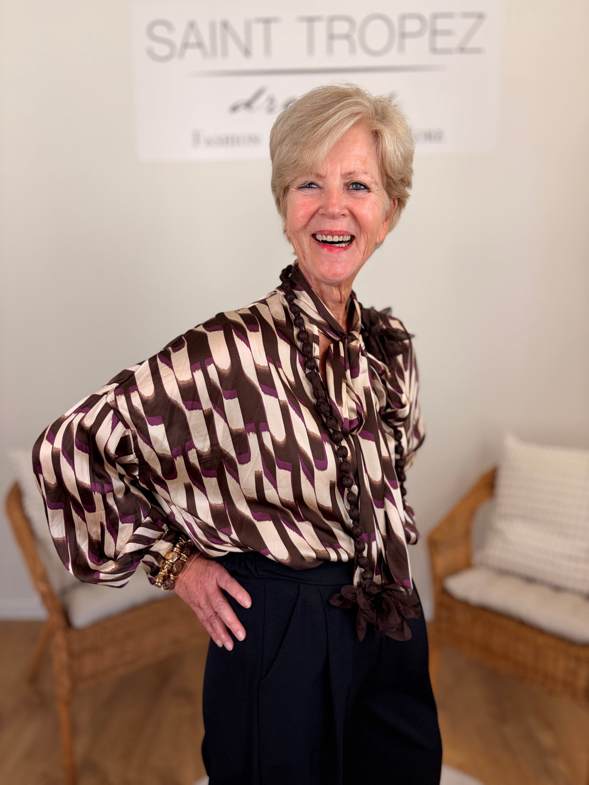 Knopflose Bluse mit Muster