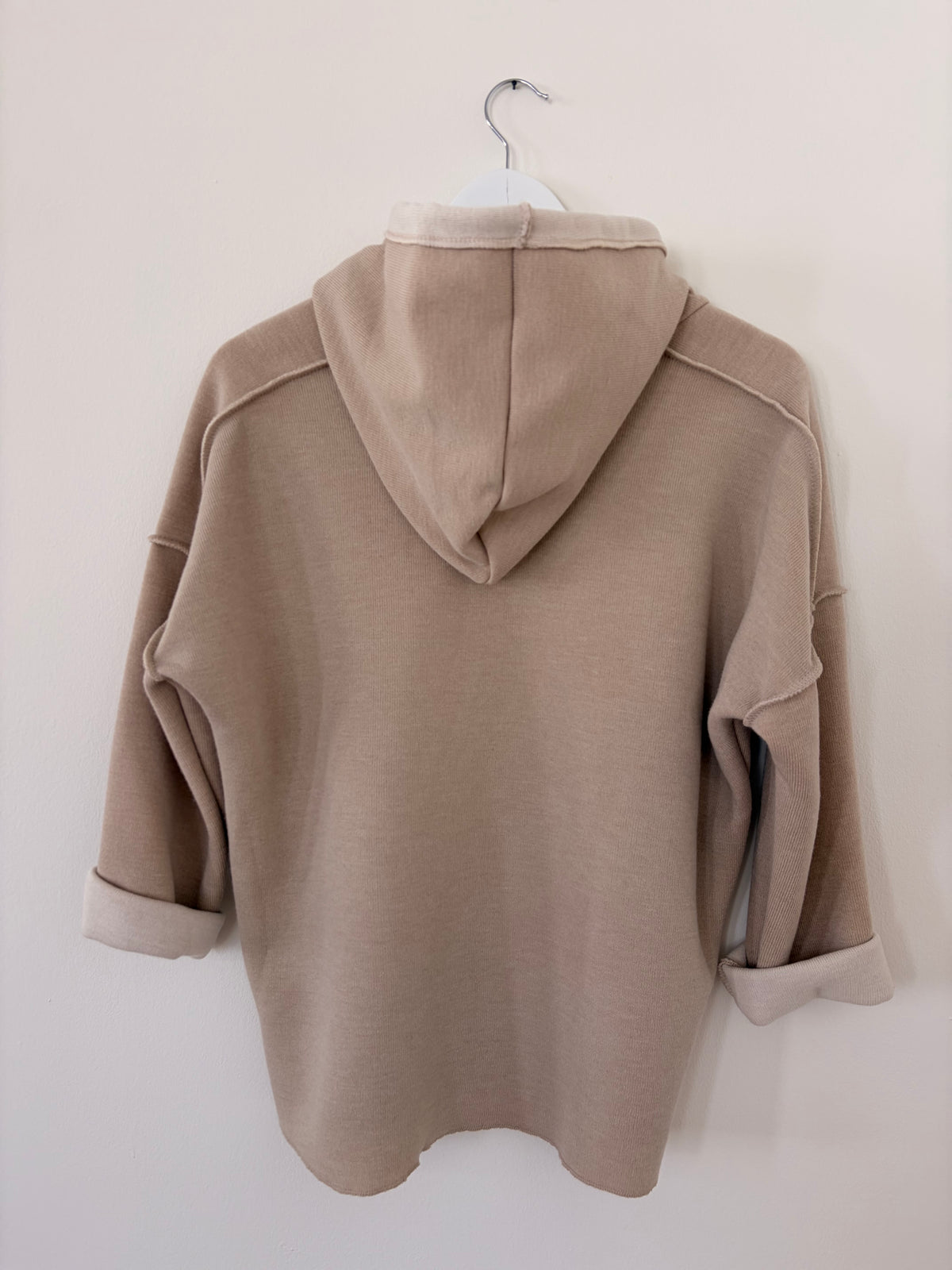 Kapuzen Pullover mit Prägung