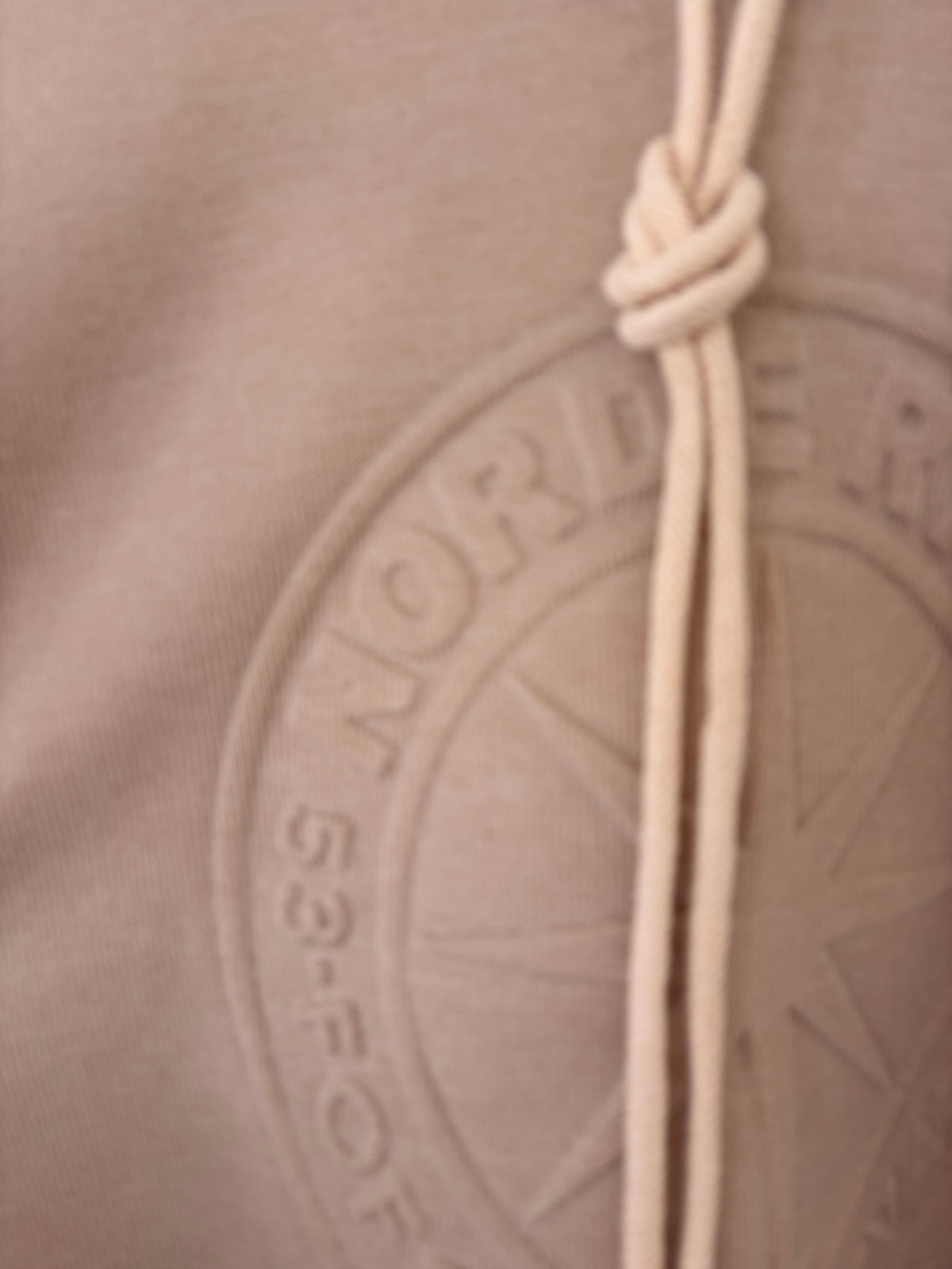 Kapuzen Pullover mit Prägung