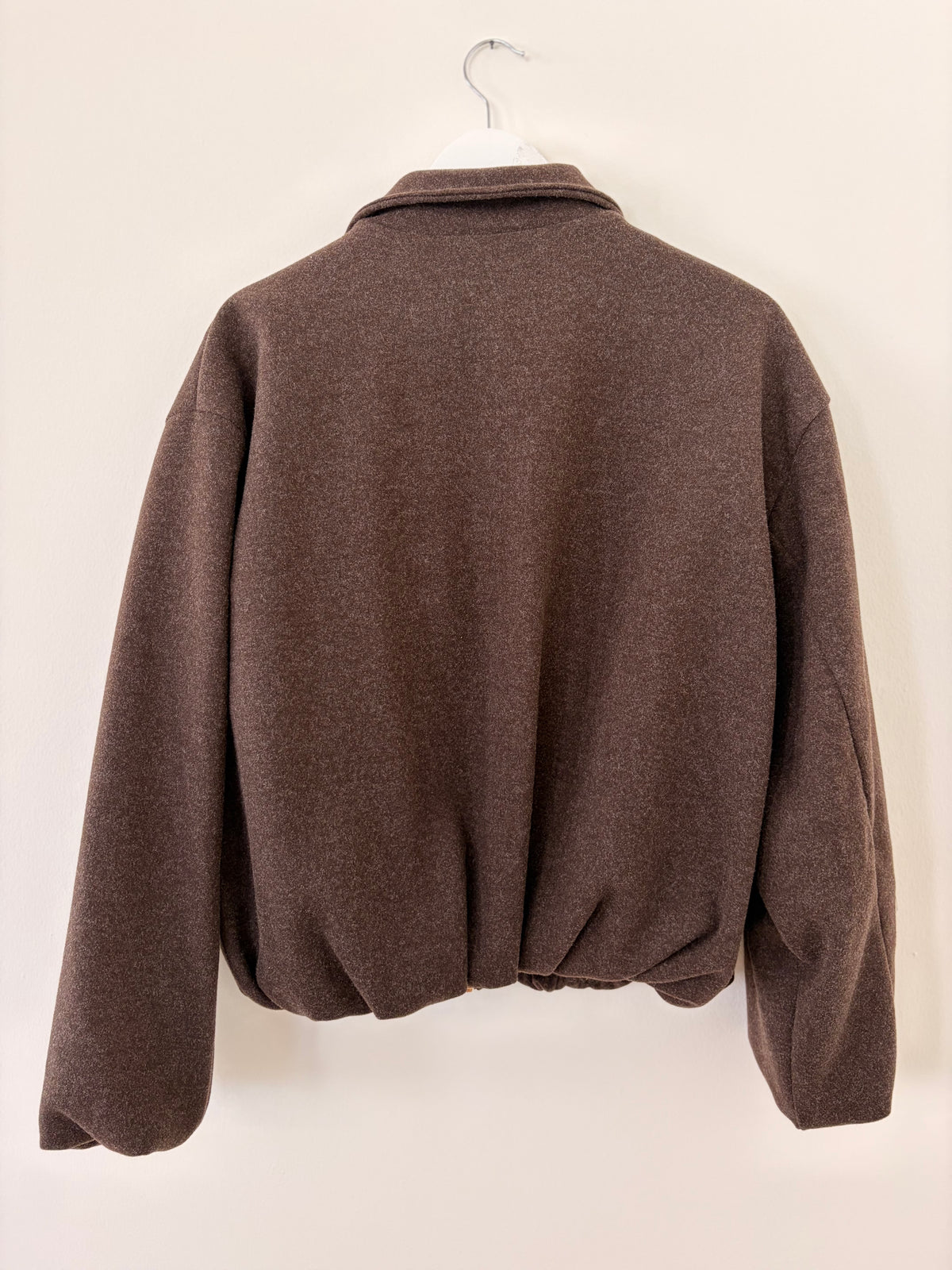 Jacke mit goldenem Reisverschluss