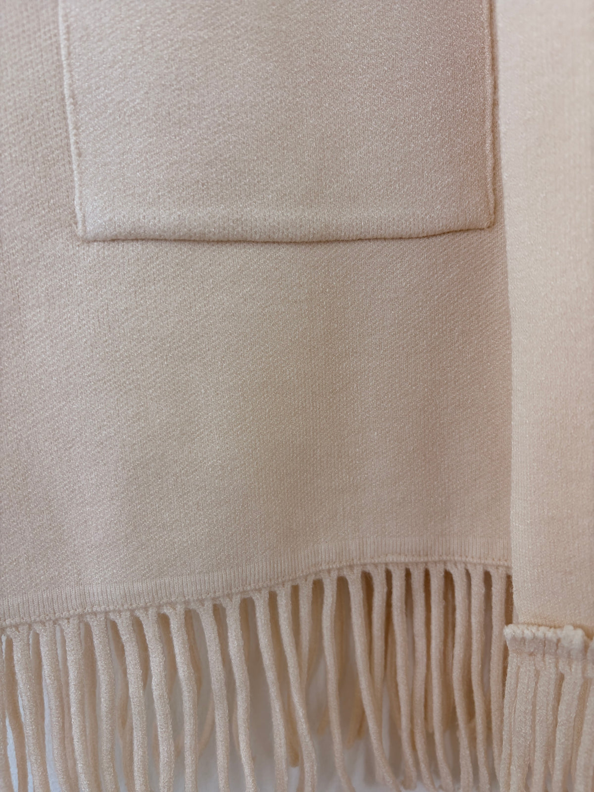 Langes Gilet mit Fransen