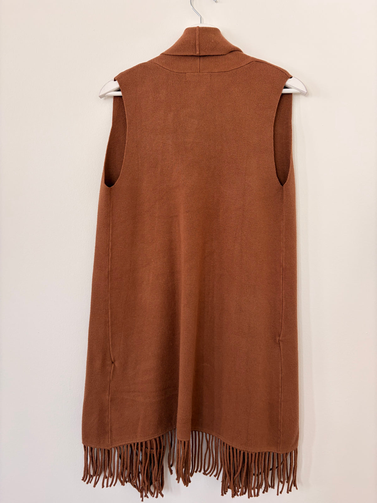 Langes Gilet mit Fransen