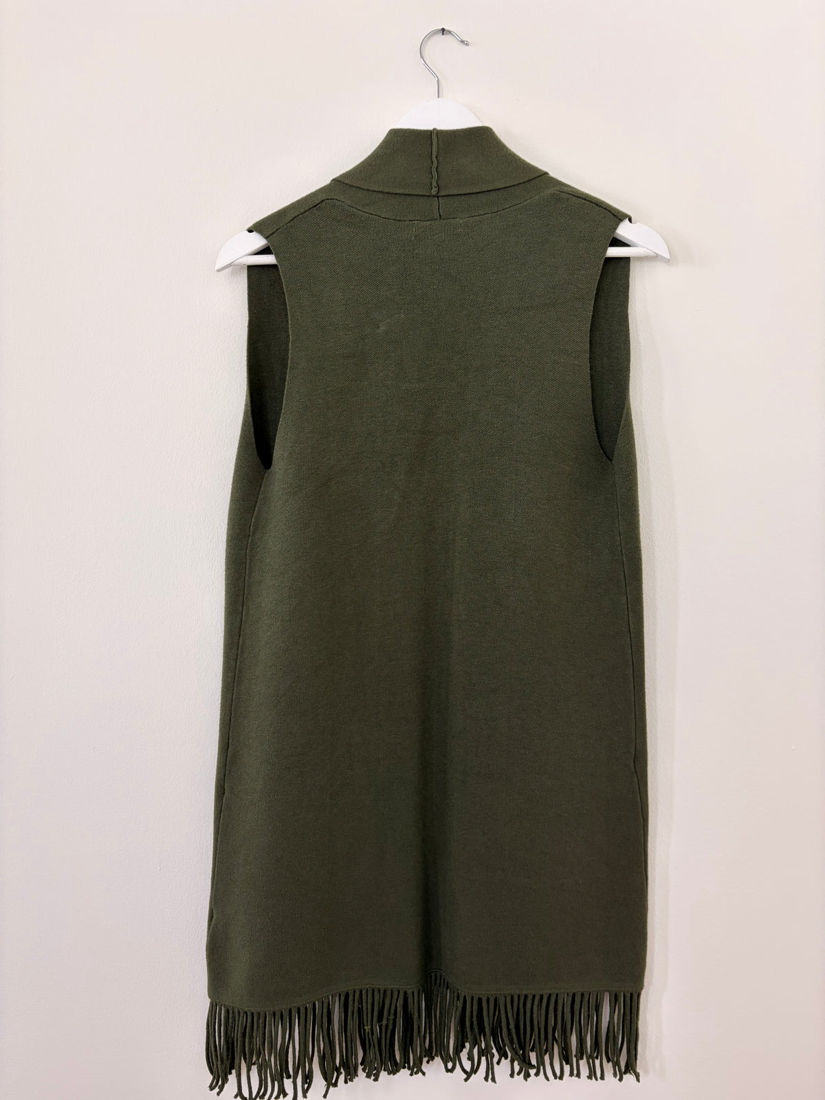 Langes Gilet mit Fransen