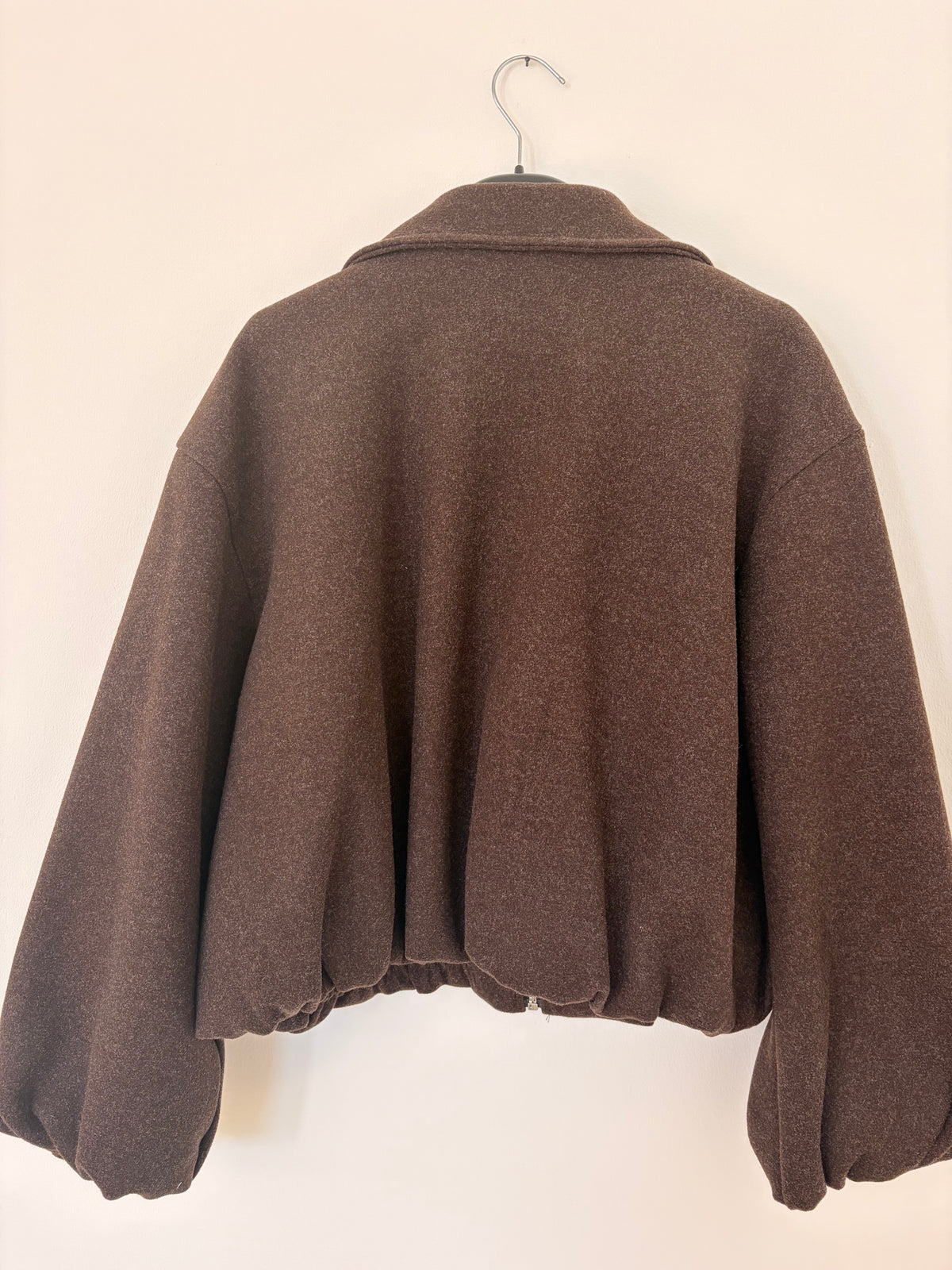Jacke mit silbernem Reisverschluss